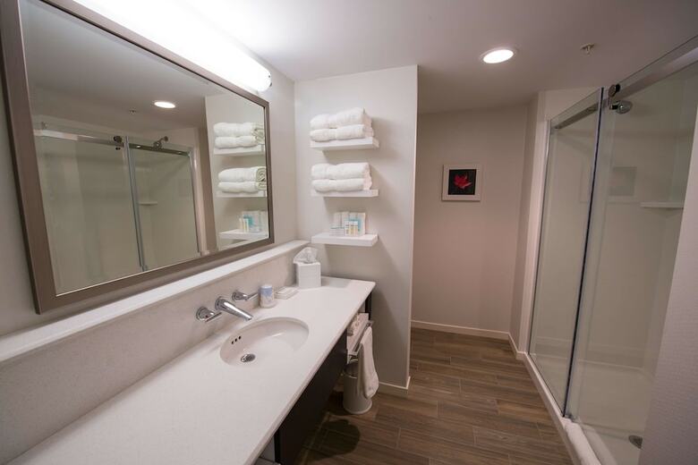 Hotel Hampton Inn & Suites By Hilton Fredericton