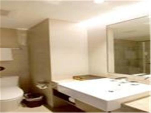 Hotel Home Inn Ji'nan Bayi Overpass