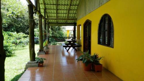 Hostal Rio Celeste Backpackers