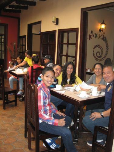 Hotel Hostal Calle Angosta Ecuador
