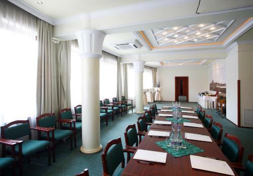 Hotel Maty?�k
