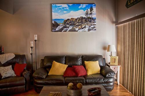 Rustic And Charming Incline Village Townhome