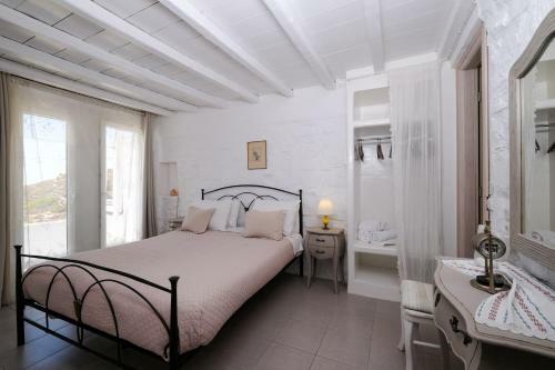3 Paros *all Season* Villas