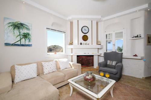 3 Paros *all Season* Villas