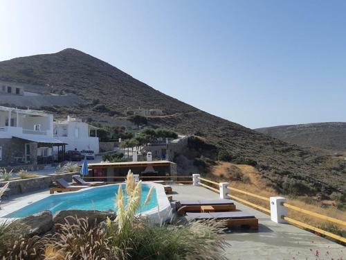 3 Paros *all Season* Villas