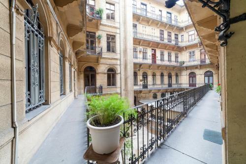 Central Studio And Apartments Pilvax K�z