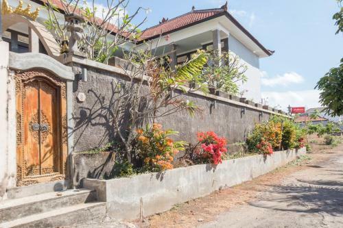 Hostal Reddoorz @ Goa Gong Jimbaran