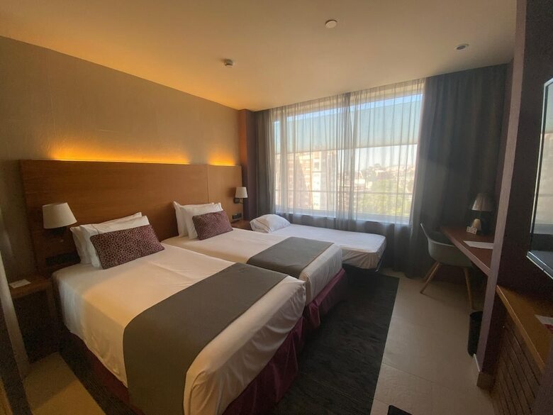 Hotel Badalona Tower