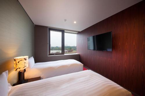 Centurion Ladies Hostel Ueno Park (Female Only)