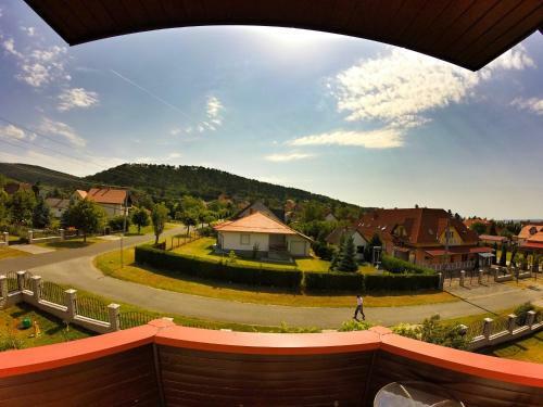 Hostal Balaton White House