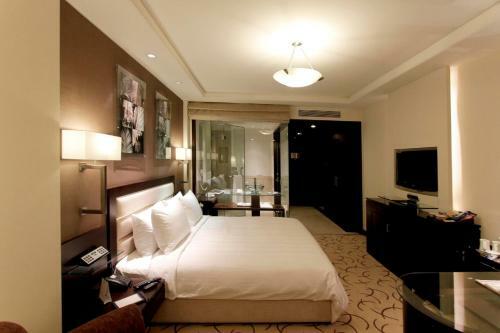 Hotel Lemon Tree Premier, Leisure Valley 2, Gurugram
