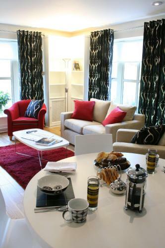 Hostal Brennan Court Guest Accommodation