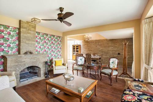One Partridge Hill - Pura Stays