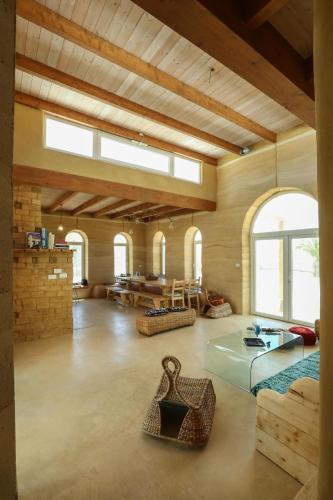 Villa Adama