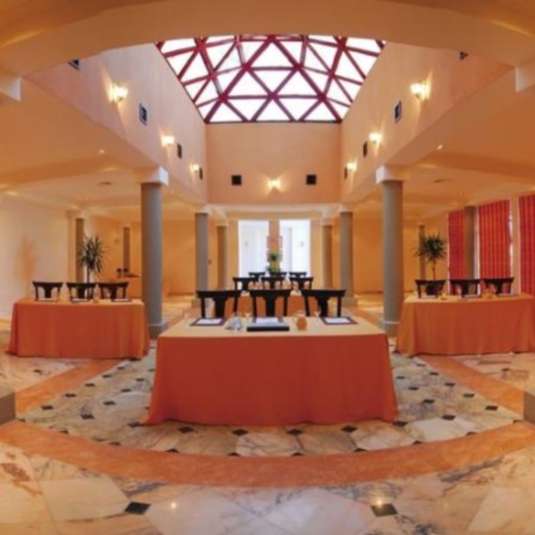 M�venpick Nabatean Castle Hotel