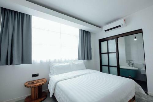 White Loft Hotel