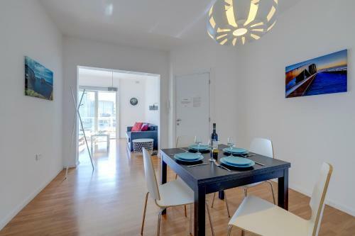 Apartment With Stunning Seaviews