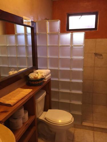 Hostal Leo's Baja Oasis