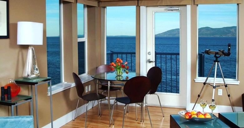 Hotel Cannery Pier