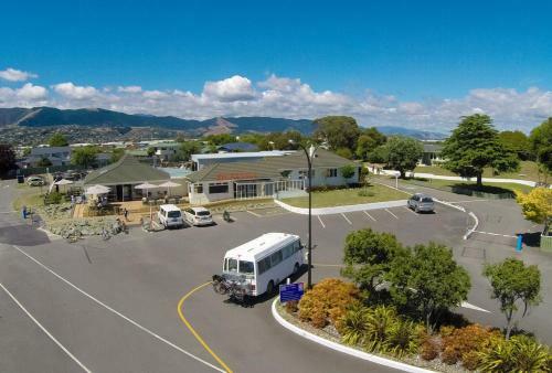 Tahuna Beach Kiwi Holiday Park And Motel