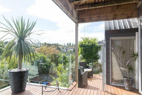 Bed & Breakfast Kohimarama Beach Oasis