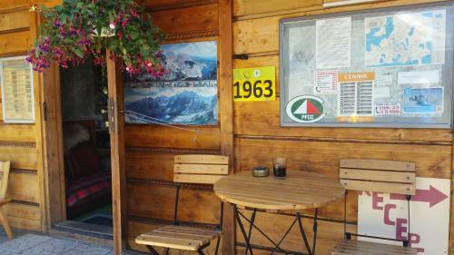 Camping Harenda Pokoje Go?cinne I Domki