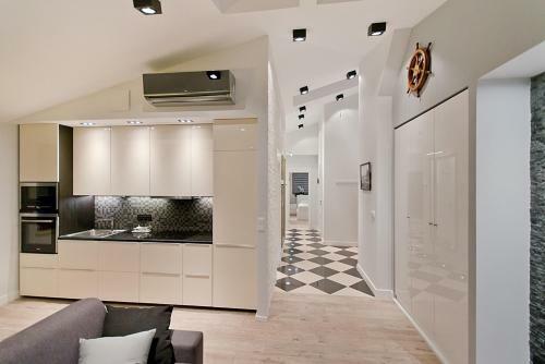 Strand Apartments