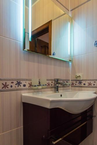 Apartment Na Latypova 58