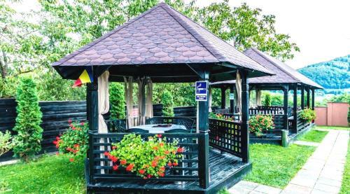 Hostal Pensiunea Camena