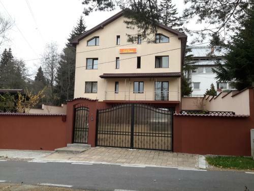 Hostal Sun House