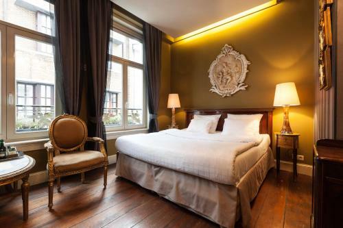 Hotel Diamonds And Pearls