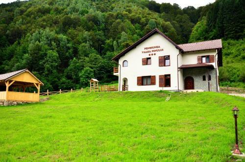 Hostal Pensiunea Valea Pinului
