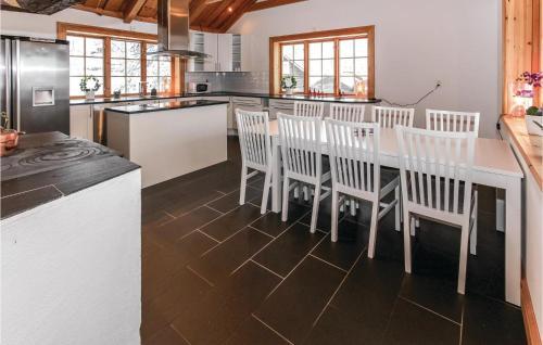 Two-bedroom Holiday Home In Jarvso