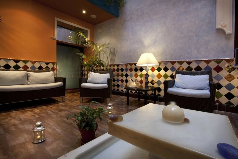 Aparthotel Suites Gran V�a 44