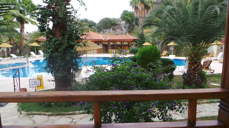 Asur Hotel & Aparts & Villas