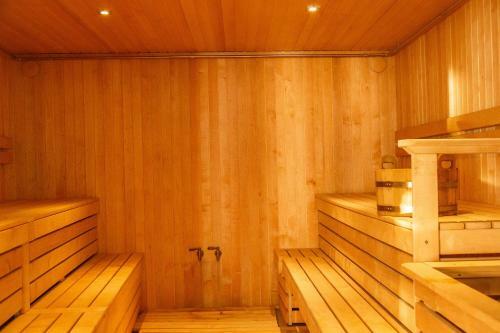 Hotel City Holiday Resort & Spa