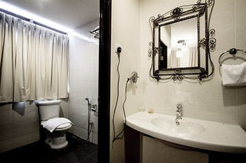 Hotel 8 Boutique By The Sea