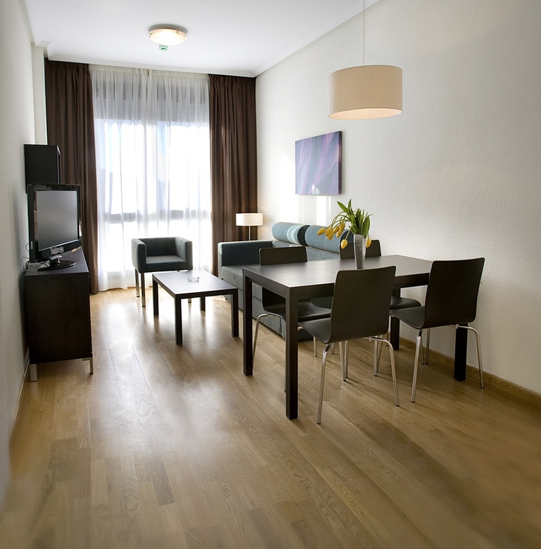 Aparthotel Compostela Suites