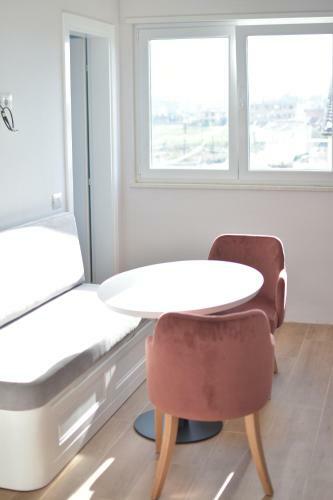 Airen Hotel