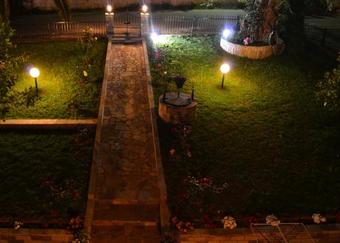 Anna Apartments