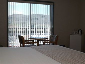 Village Green Hotel