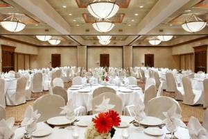 Doubletree Hotel & Conference Center St. Louis