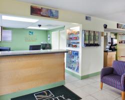 Hotel *quality Inn & Suites Hollywood Boulevard*