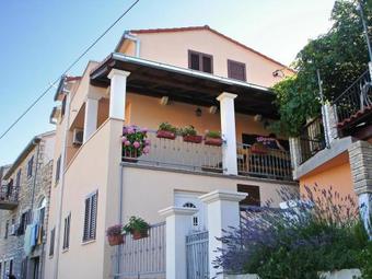 Apartment Sutivan 745a
