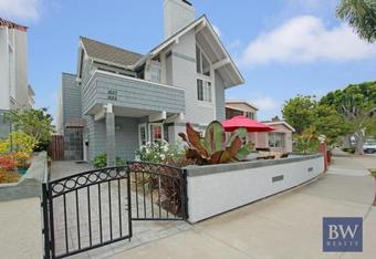 1625 E. Balboa Blvd. (68312)