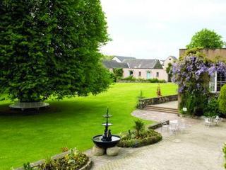 Dunadry Hotel & Country Club