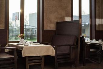 Hotel Makon Complex