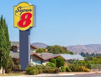 Hotel Super 8 Canoga Park