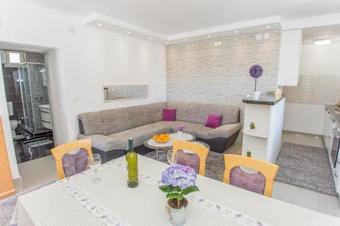 Apartment Moja?