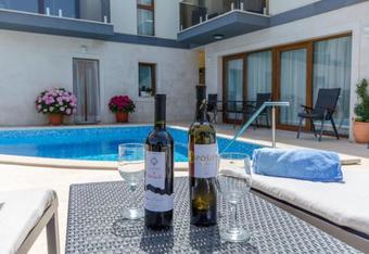 Apartamentos Villa La